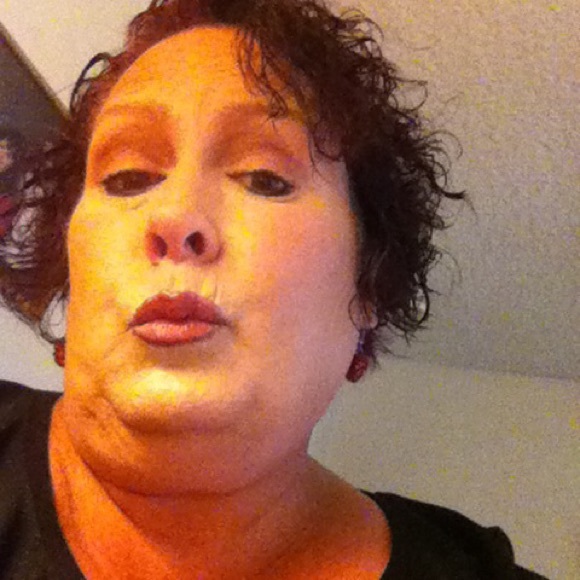 Meet your Posher, Kimberly - Picture 1 of 1